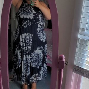 Maxi pleated floral dress